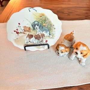 Handmade Decorative puppy plaque with Homco Puppy figurines